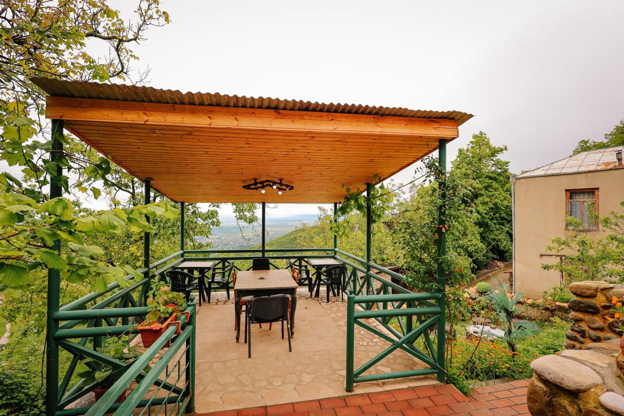 ホテル Sighnaghi Garden House エクステリア 写真